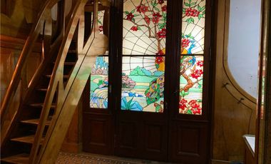 AV.BELGRANO 2800,VENTA CASA  DE GRAN VALOR ARQ!!!!