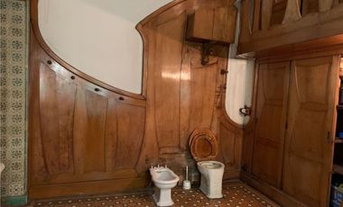 AV.BELGRANO 2800,VENTA CASA  DE GRAN VALOR ARQ!!!!