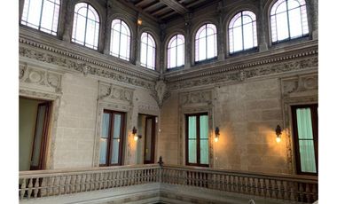 AV.BELGRANO 2800,VENTA CASA  DE GRAN VALOR ARQ!!!!