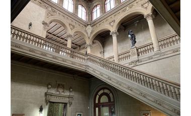 AV.BELGRANO 2800,VENTA CASA  DE GRAN VALOR ARQ!!!!