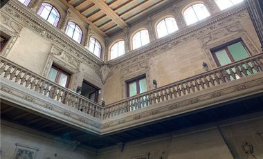 AV.BELGRANO 2800,VENTA CASA  DE GRAN VALOR ARQ!!!!