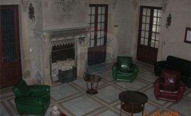 AV.BELGRANO 2800,VENTA CASA  DE GRAN VALOR ARQ!!!!