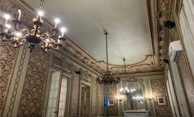 AV.BELGRANO 2800,VENTA CASA  DE GRAN VALOR ARQ!!!!