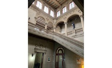 AV.BELGRANO 2800,VENTA CASA  DE GRAN VALOR ARQ!!!!