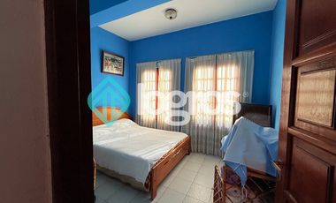 Casa en venta con cochera en Grand Bourg