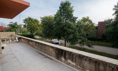 VENTA HERMOSA CASA NUEVA EN LOS MOLINOS