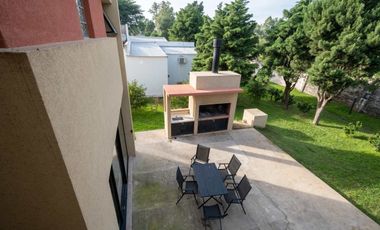 VENTA HERMOSA CASA NUEVA EN LOS MOLINOS