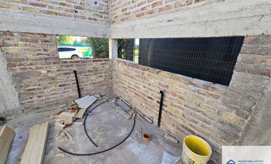 Casa en venta de 5 dormitorios c/ cochera en Russell