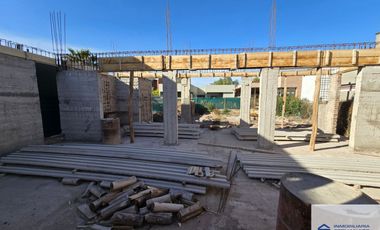 Casa en venta de 5 dormitorios c/ cochera en Russell