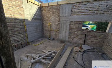 Casa en venta de 5 dormitorios c/ cochera en Russell