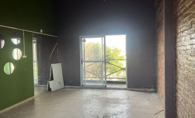 LOCAL SALÓN VENTA 1PISO R. CASTILLO LOCAL P BAJA