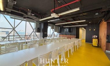 Oficina en Arriendo en Paseo Huerfanos/ Metro Santa Lucia