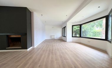 VENTA CASA MIRAFLORES PILETA Y JARDIN A ESTRENAR