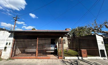 CASA 4 AMBIENTES EN VENTA EN JOSE LEON SUAREZ