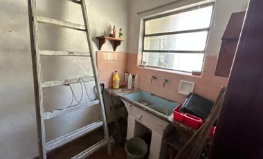 CASA 4 AMBIENTES EN VENTA EN JOSE LEON SUAREZ