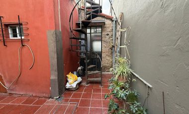 CASA 3 AMB. C/PILETA, QUINCHO, PATIO Y COCHERA