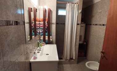 VENTA CASA 3 AMB + DPTO 2 AMB LAS LOMAS MIRAMAR