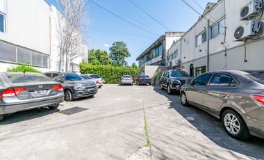 Oficina Venta San Isidro con cochera Excelente