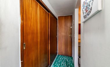 Oficina Venta San Isidro con cochera Excelente