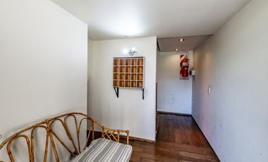 Oficina Venta San Isidro con cochera Excelente