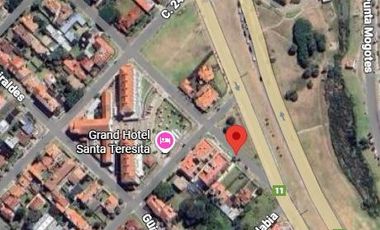 Casa en venta - 3 Dormitorios 2 Baños - Mar del Plata