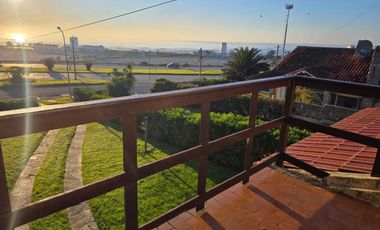 Casa en venta - 3 Dormitorios 2 Baños - Mar del Plata