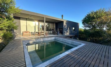 Casa en venta - 3 Dormitorios 2 Baños - 1.000Mts2 - Pinamar