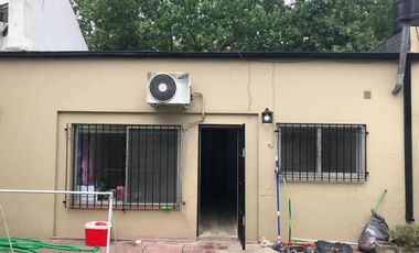 Venta Casa Céntrica - ideal uso profesional o vivienda