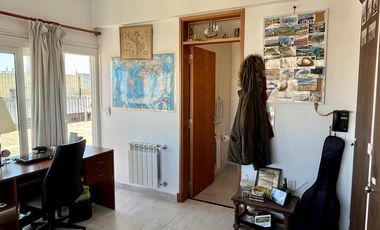 Departamento tipo casa en Venta- Acassuso Vias a Santa Fe, 3 dormitorios, dep, quincho, cochera