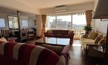 Departamento tipo casa en Venta- Acassuso Vias a Santa Fe, 3 dormitorios, dep, quincho, cochera