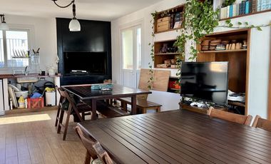 Departamento tipo casa en Venta- Acassuso Vias a Santa Fe, 3 dormitorios, dep, quincho, cochera