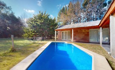 Casa en venta en Altos de Brandsen