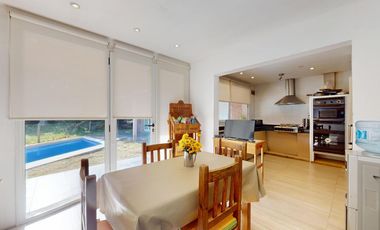 Casa en venta en Altos de Brandsen