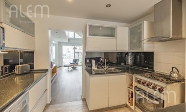 Departamento en venta de 4 dormitorios en Lomas de Zamora Oeste