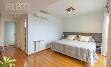 Departamento en venta de 4 dormitorios en Lomas de Zamora Oeste