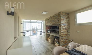 Departamento en venta de 4 dormitorios en Lomas de Zamora Oeste