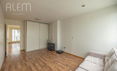 Departamento en venta de 4 dormitorios en Lomas de Zamora Oeste