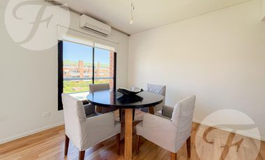 Exclusivo Dúplex en Solar de San Isidro – 5 Ambientes, Jacuzzi, Parrilla y 1 Cochera