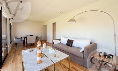 Exclusivo Dúplex en Solar de San Isidro – 5 Ambientes, Jacuzzi, Parrilla y 2 Cocheras