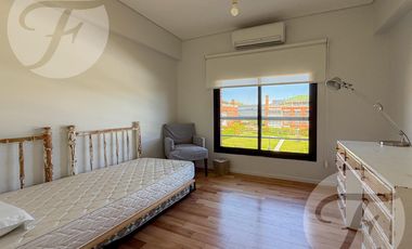 Exclusivo Dúplex en Solar de San Isidro – 5 Ambientes, Jacuzzi, Parrilla y 2 Cocheras