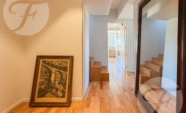 Exclusivo Dúplex en Solar de San Isidro – 5 Ambientes, Jacuzzi, Parrilla y 2 Cocheras