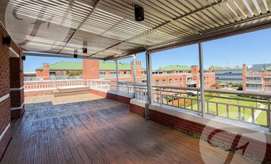 Exclusivo Dúplex en Solar de San Isidro – 5 Ambientes, Jacuzzi, Parrilla y 2 Cocheras