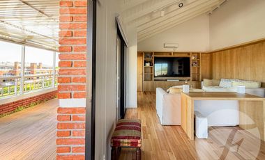 Exclusivo Dúplex en Solar de San Isidro – 5 Ambientes, Jacuzzi, Parrilla y 2 Cocheras