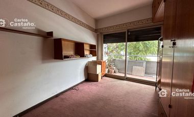 Exc. Zona, 3 Amb. Muy Amplios al Frente con Balcón