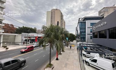 Exc. Zona, 3 Amb. Muy Amplios al Frente con Balcón