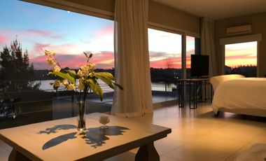 Casa en  venta a la laguna 4 dormitorios, Barrio Santa Teresa, Villanueva