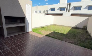 ALQUILO DUPLEX 3 DORMITORIOS EN CHACRA DEL NORTE