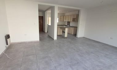 ALQUILO DUPLEX 3 DORMITORIOS EN CHACRA DEL NORTE
