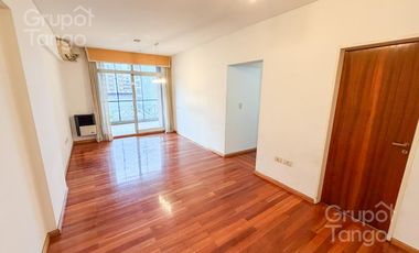 Venta Departamento Semipiso Tres Ambientes Caballito Frente Balcón Cochera