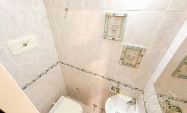 Venta Departamento Semipiso Tres Ambientes Caballito Frente Balcón Cochera